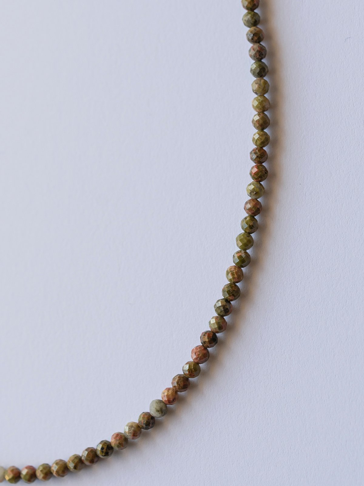 xeriopoito-kolie-axatis (1)