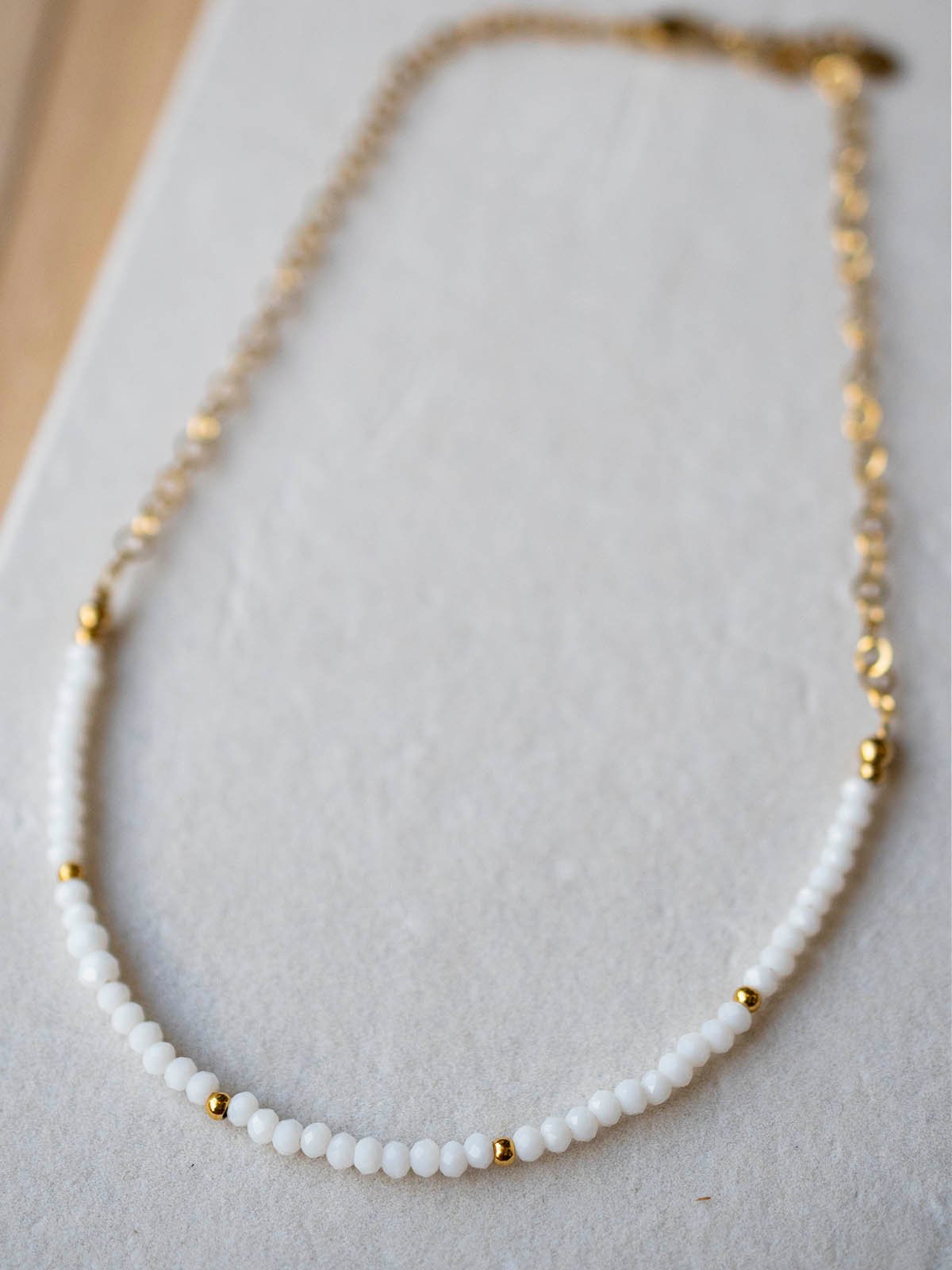 kolie-leuko-kristallakia (1)